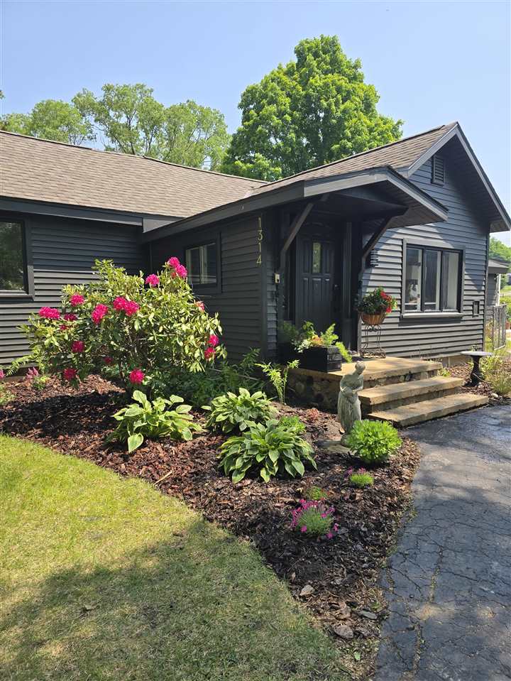 1314/1316 Boyne Avenue Boyne City MI 49712
