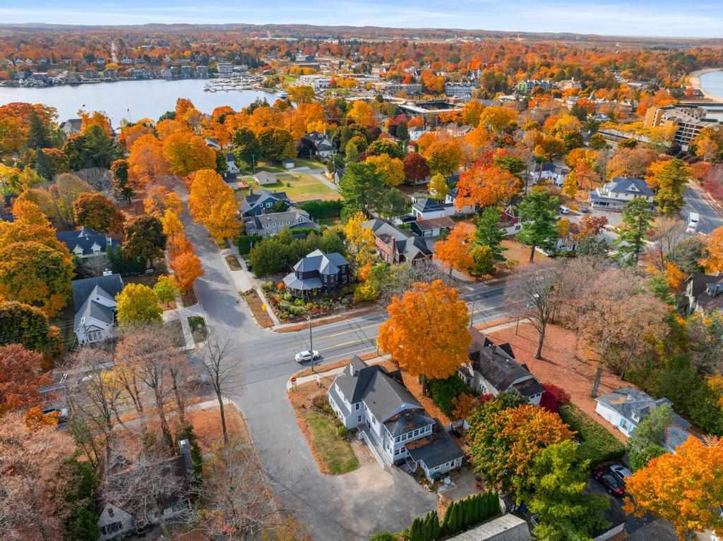 109 Petoskey Avenue Charlevoix MI 49720