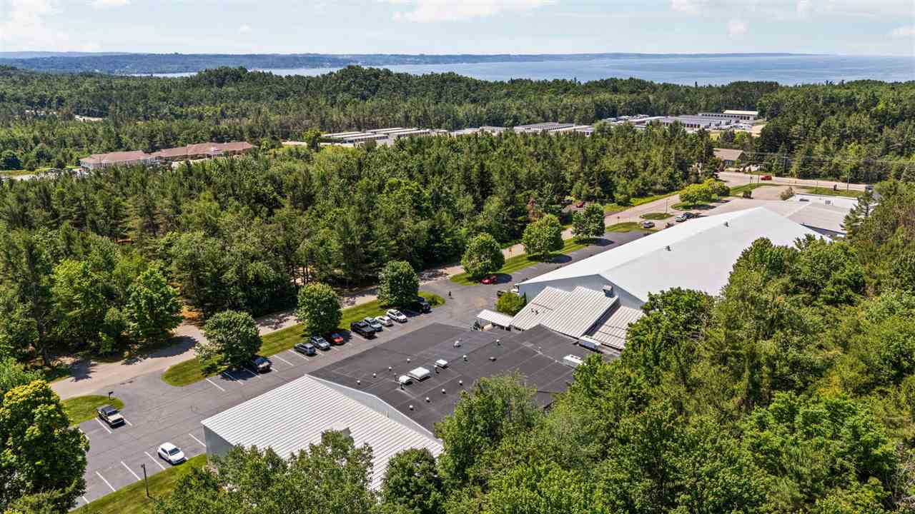 611 Woodview Drive Harbor Springs MI 49740