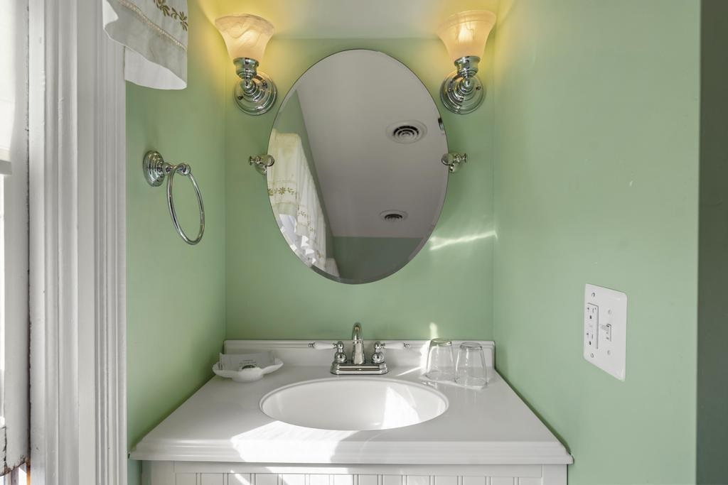 113 Michigan Avenue Charlevoix MI 49720