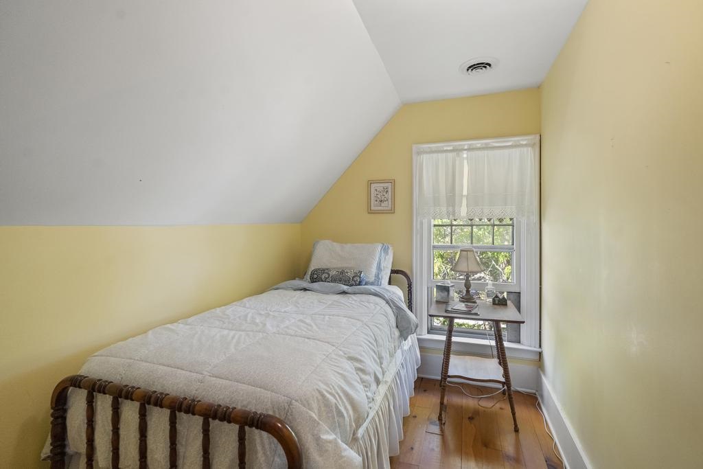 113 Michigan Avenue Charlevoix MI 49720