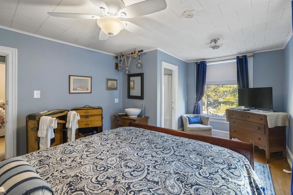 113 Michigan Avenue Charlevoix MI 49720