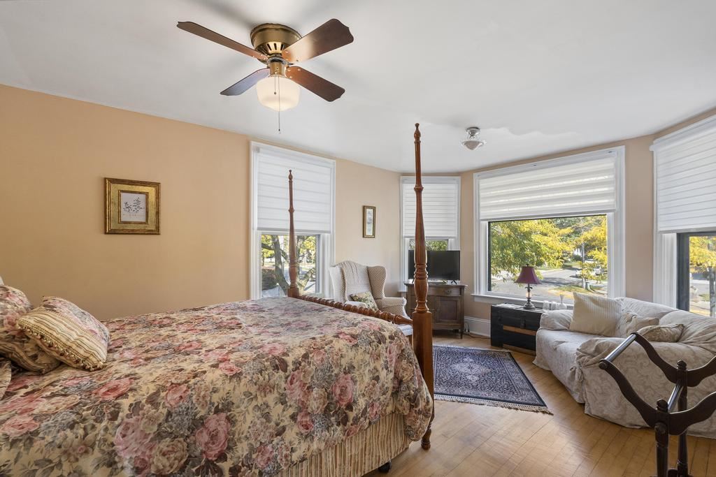 113 Michigan Avenue Charlevoix MI 49720