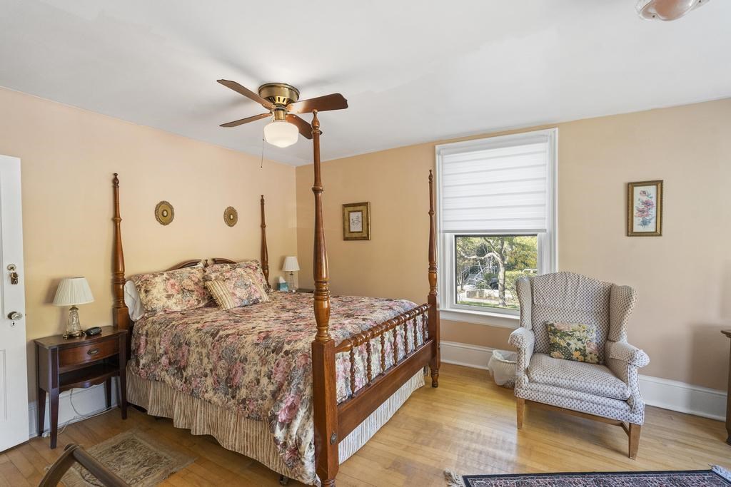 113 Michigan Avenue Charlevoix MI 49720