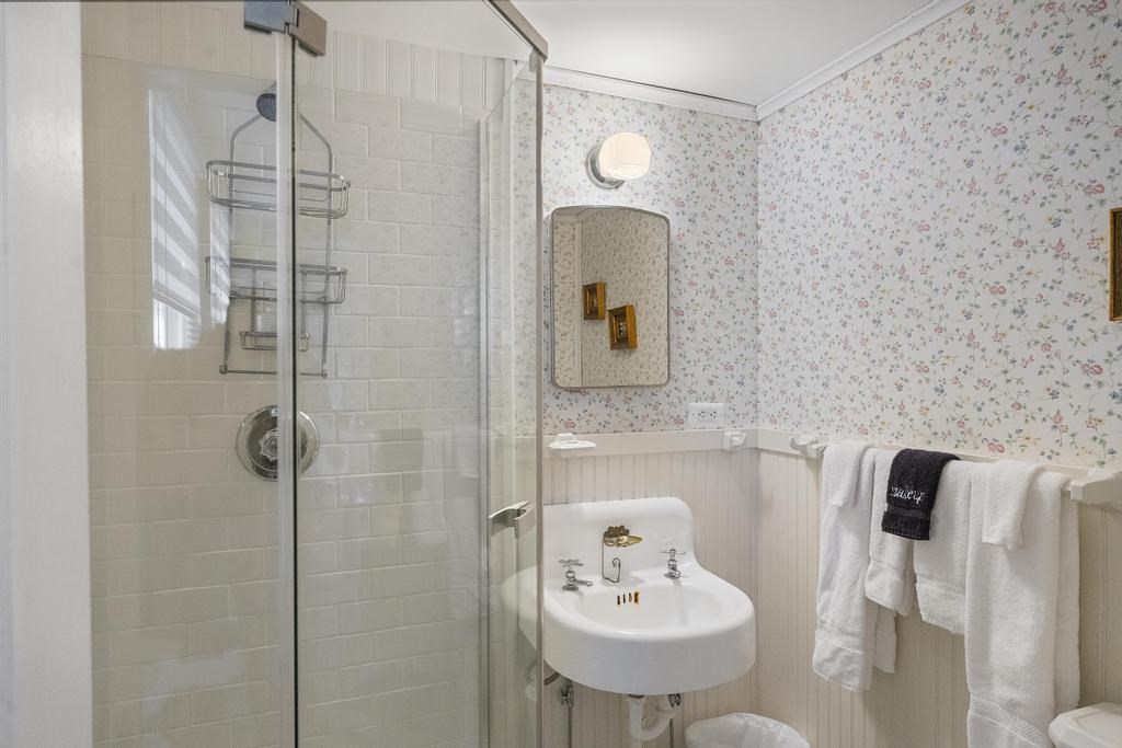 113 Michigan Avenue Charlevoix MI 49720