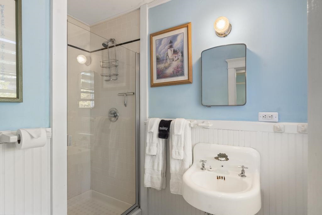 113 Michigan Avenue Charlevoix MI 49720