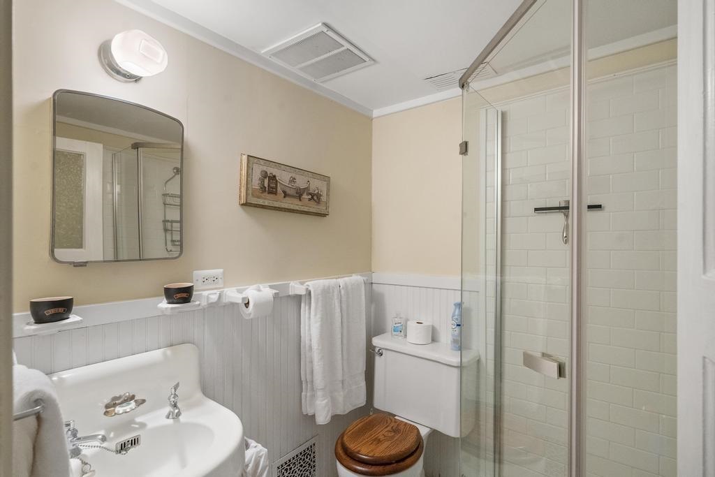 113 Michigan Avenue Charlevoix MI 49720