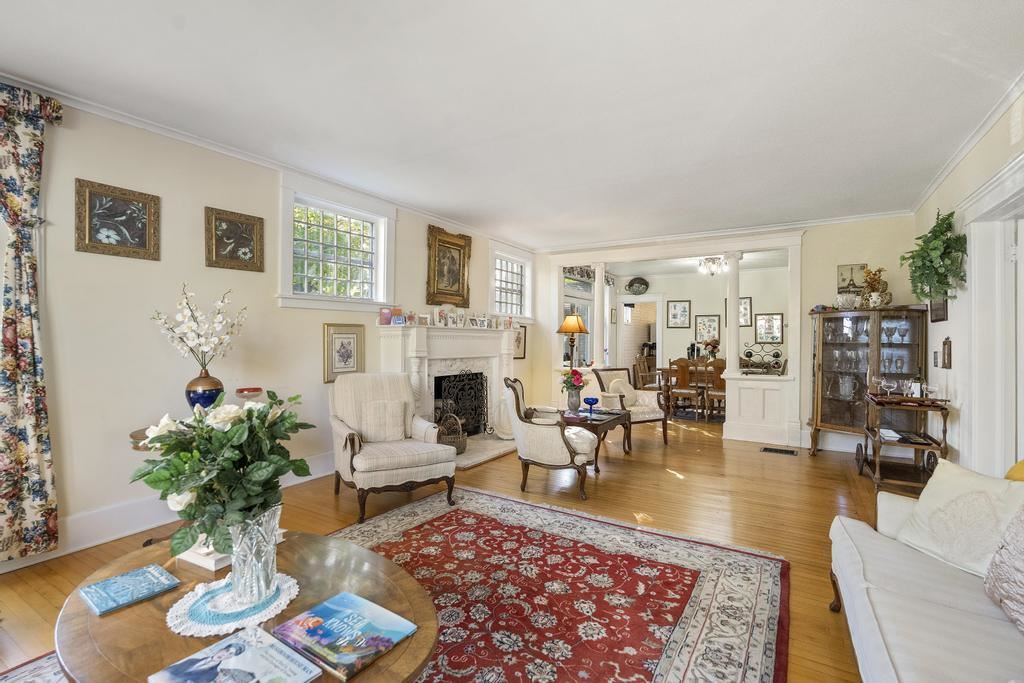 113 Michigan Avenue Charlevoix MI 49720