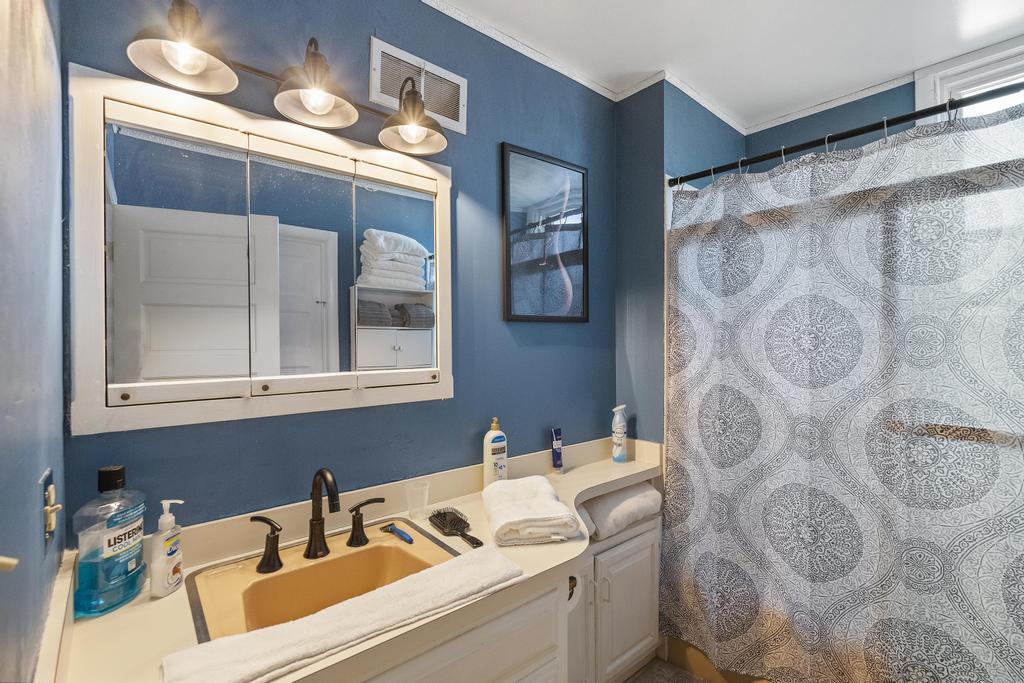 113 Michigan Avenue Charlevoix MI 49720