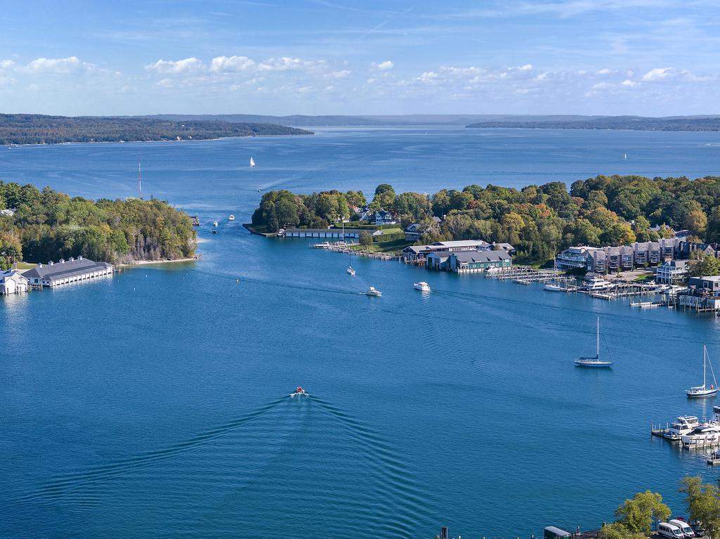 113 Michigan Avenue Charlevoix MI 49720