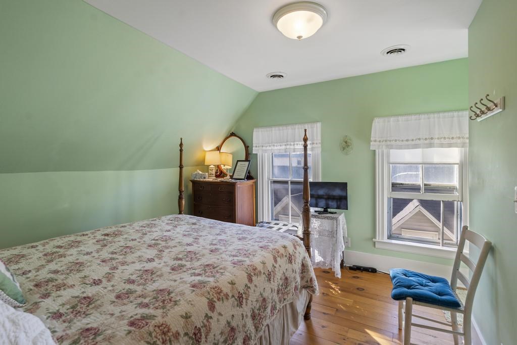 113 Michigan Avenue Charlevoix MI 49720