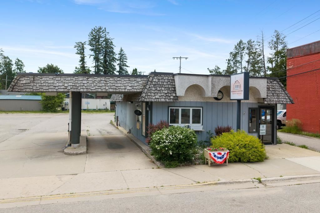 6232 River Street Alanson MI 49706
