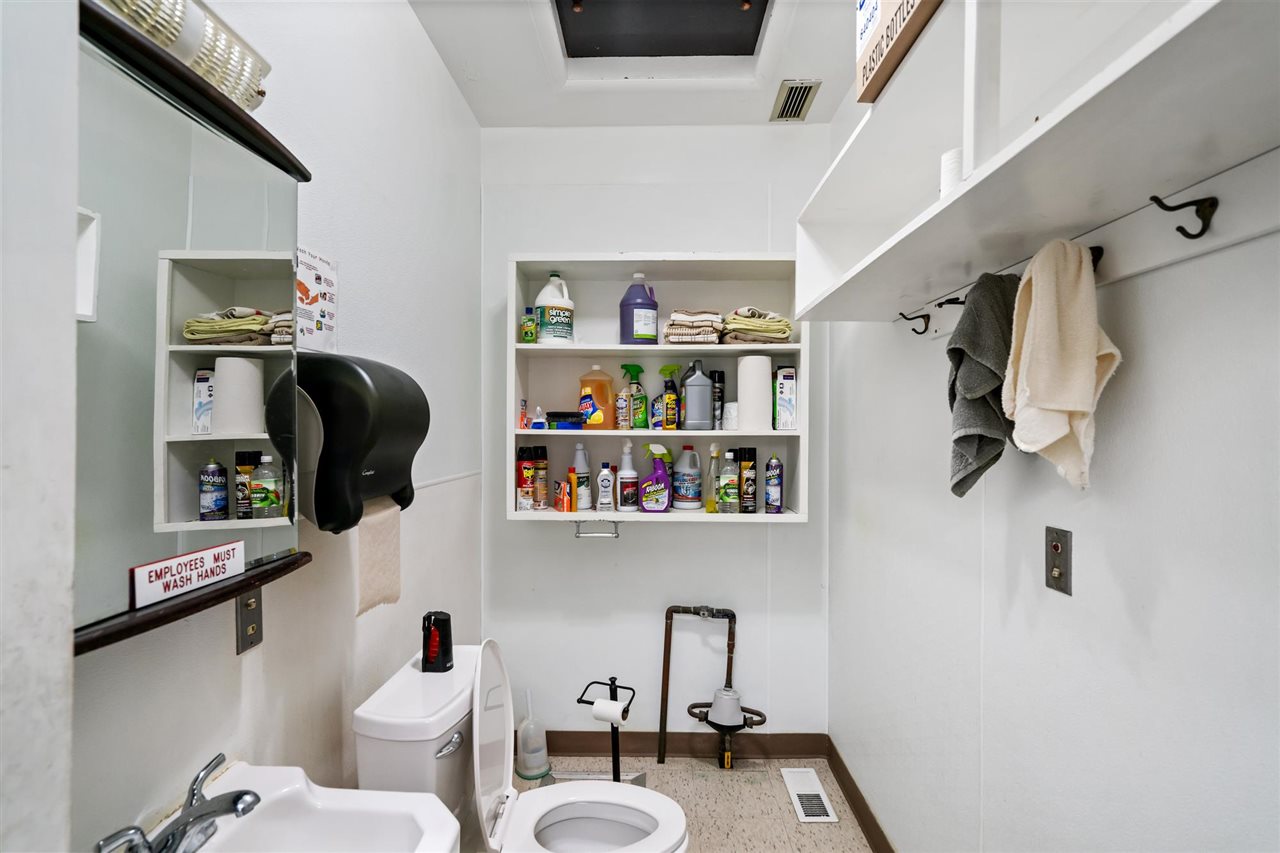 698 Us 2 St. Ignace MI 49781