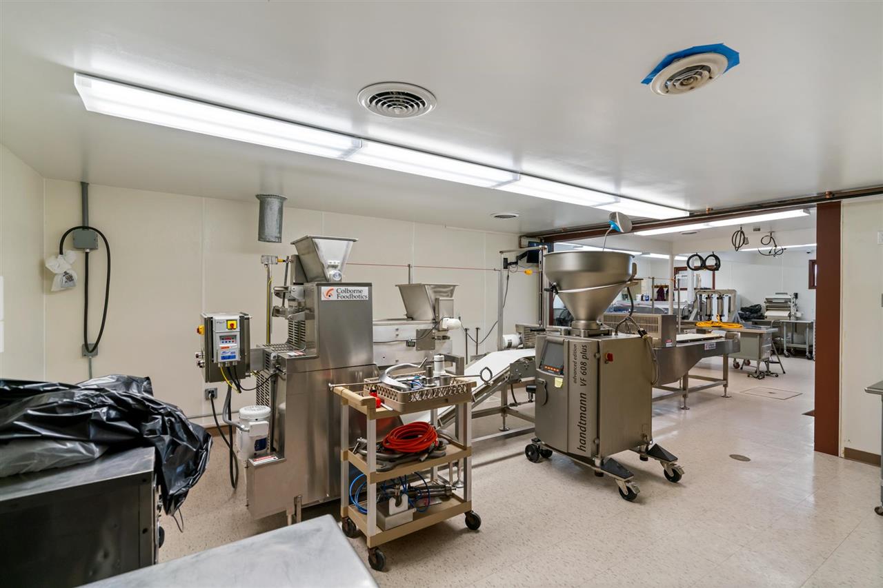 698 Us 2 St. Ignace MI 49781