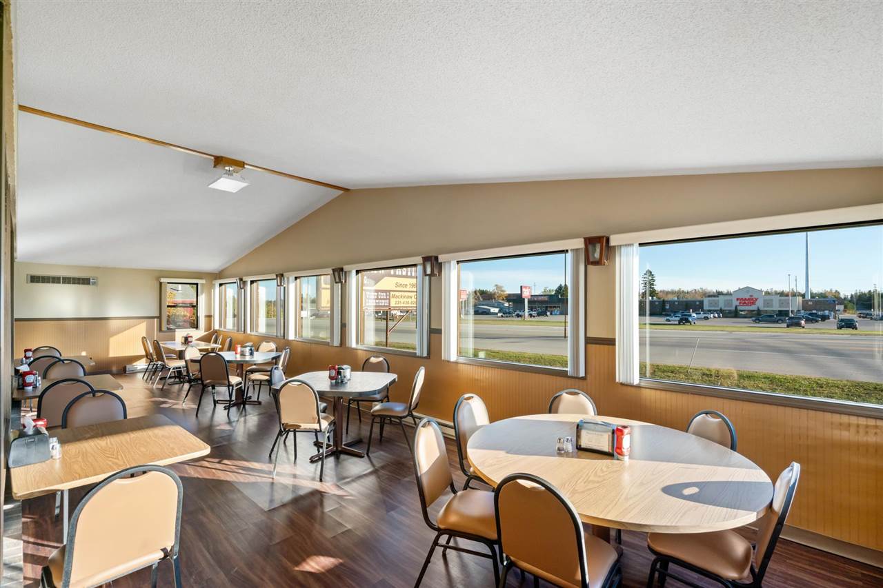 698 Us 2 St. Ignace MI 49781