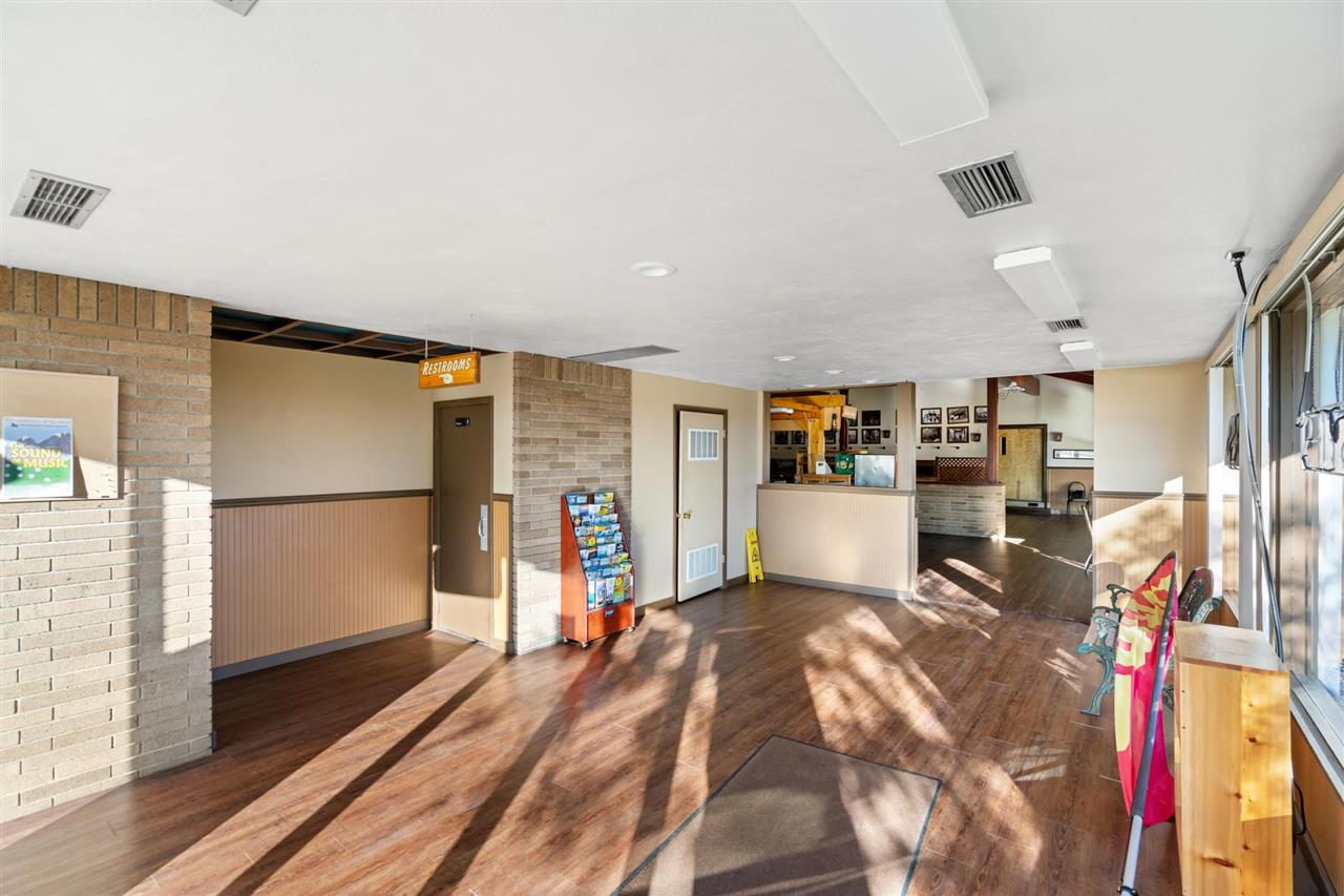 698 Us 2 St. Ignace MI 49781