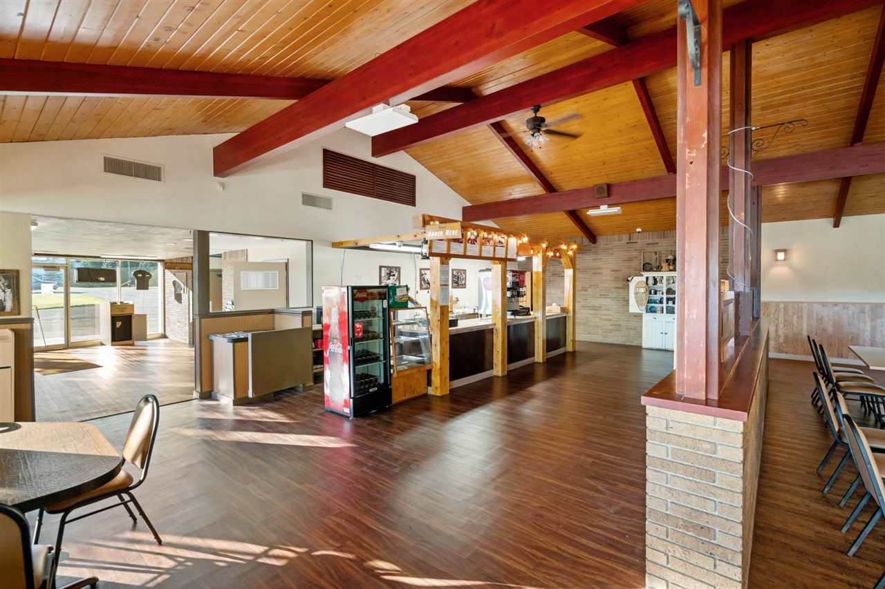 698 Us 2 St. Ignace MI 49781