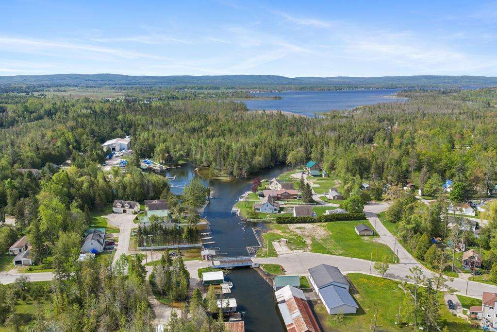 7515 S Us 31 Highway Alanson MI 49706