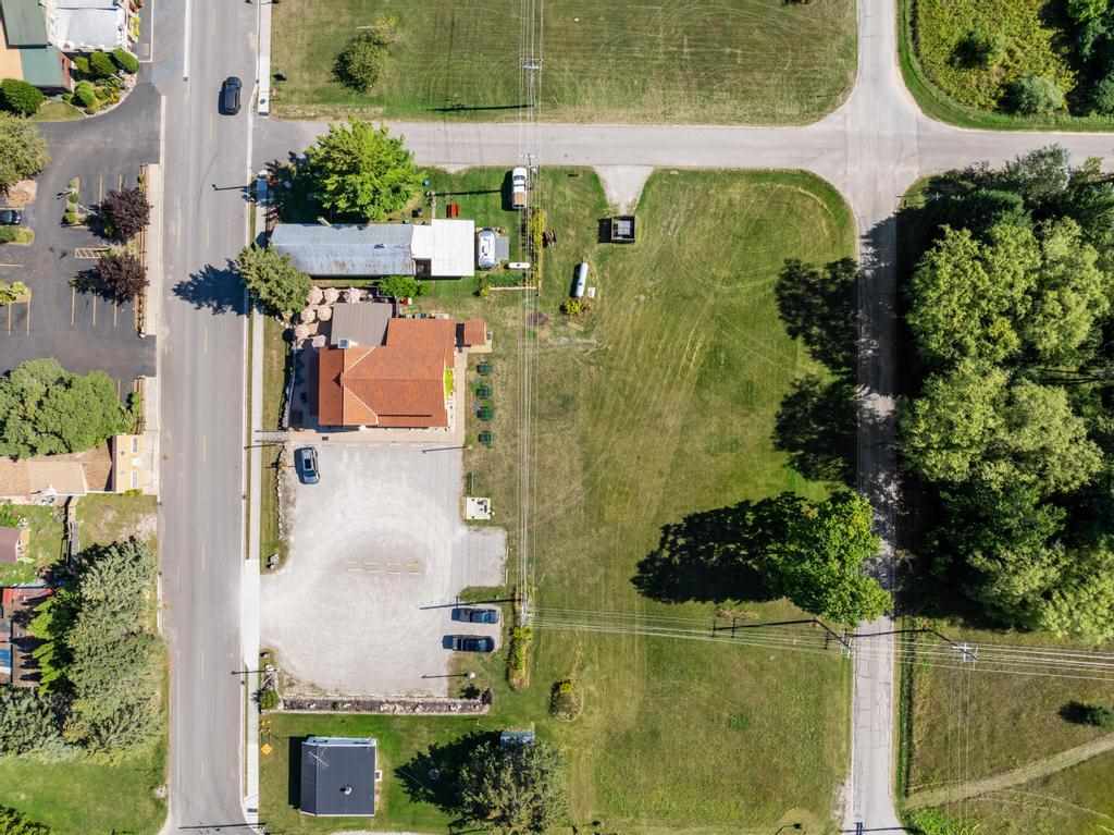 6352 N Lake Shore Drive Harbor Springs MI 49740