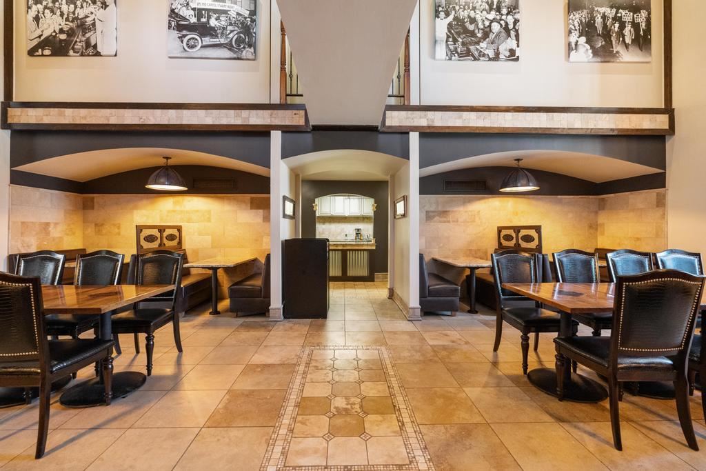 6352 N Lake Shore Drive Harbor Springs MI 49740