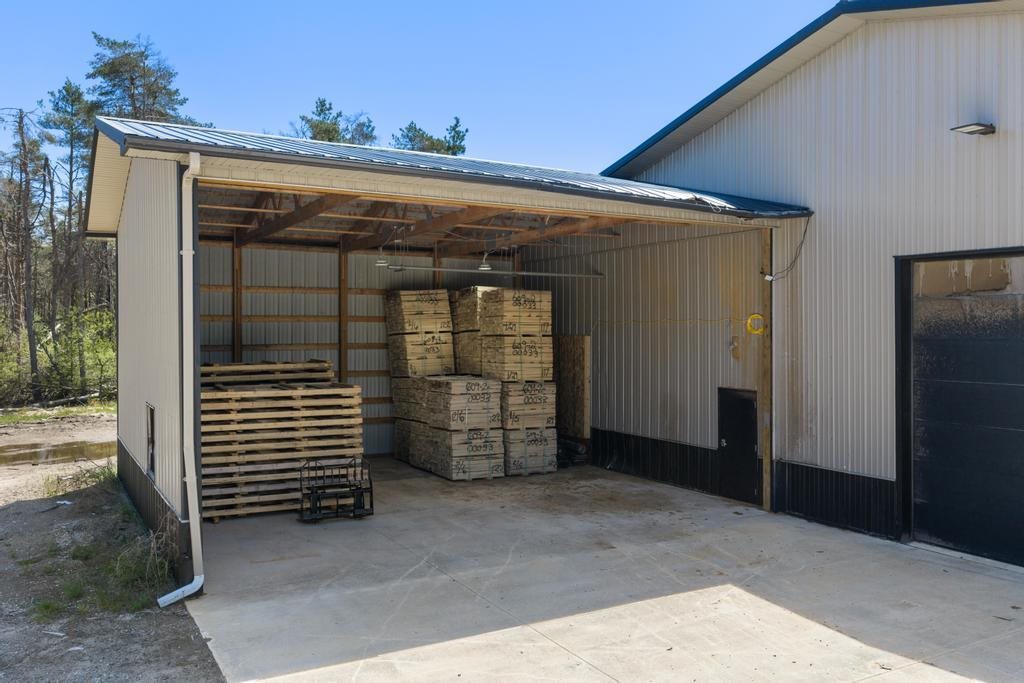 3765 3765 S Us 31 Highway Brutus MI 49716