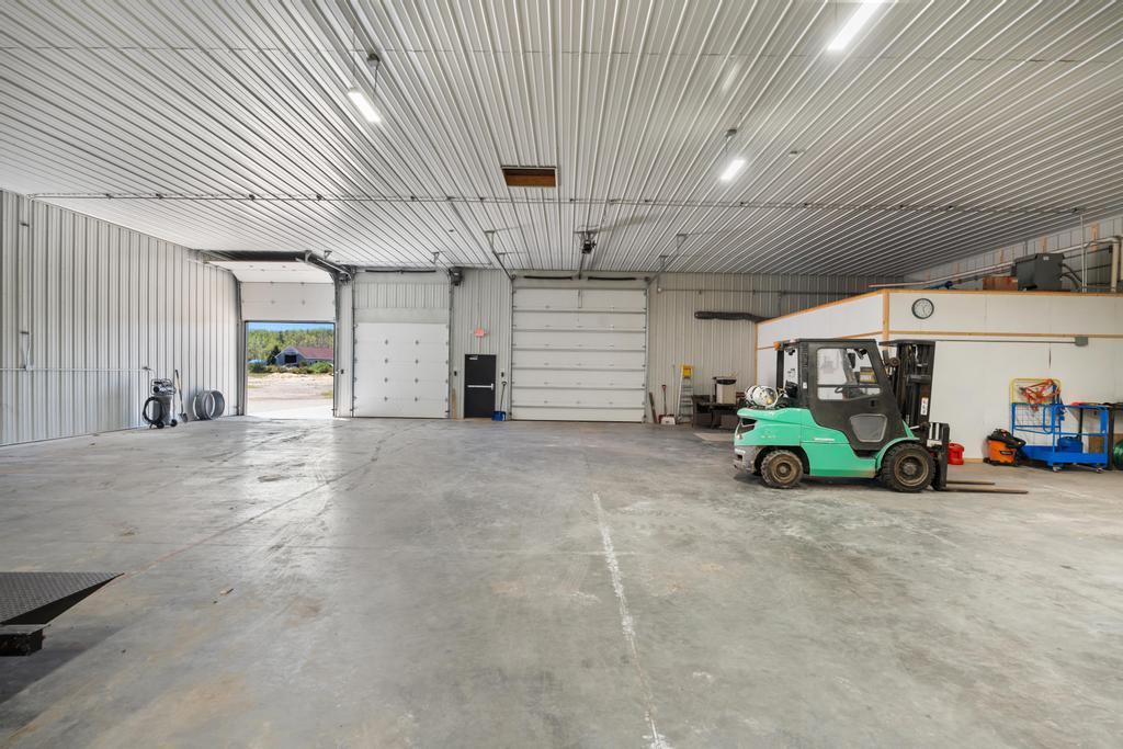 3765 3765 S Us 31 Highway Brutus MI 49716