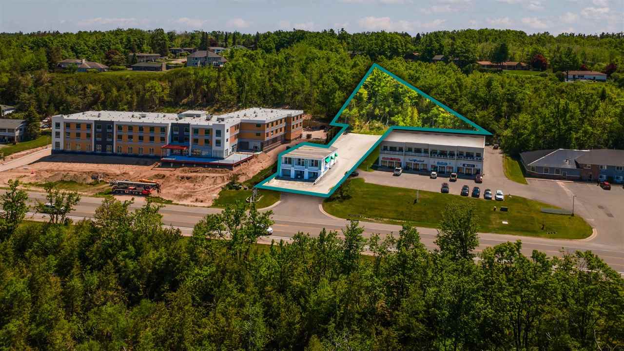 2569 Charlevoix Avenue Petoskey MI 49770