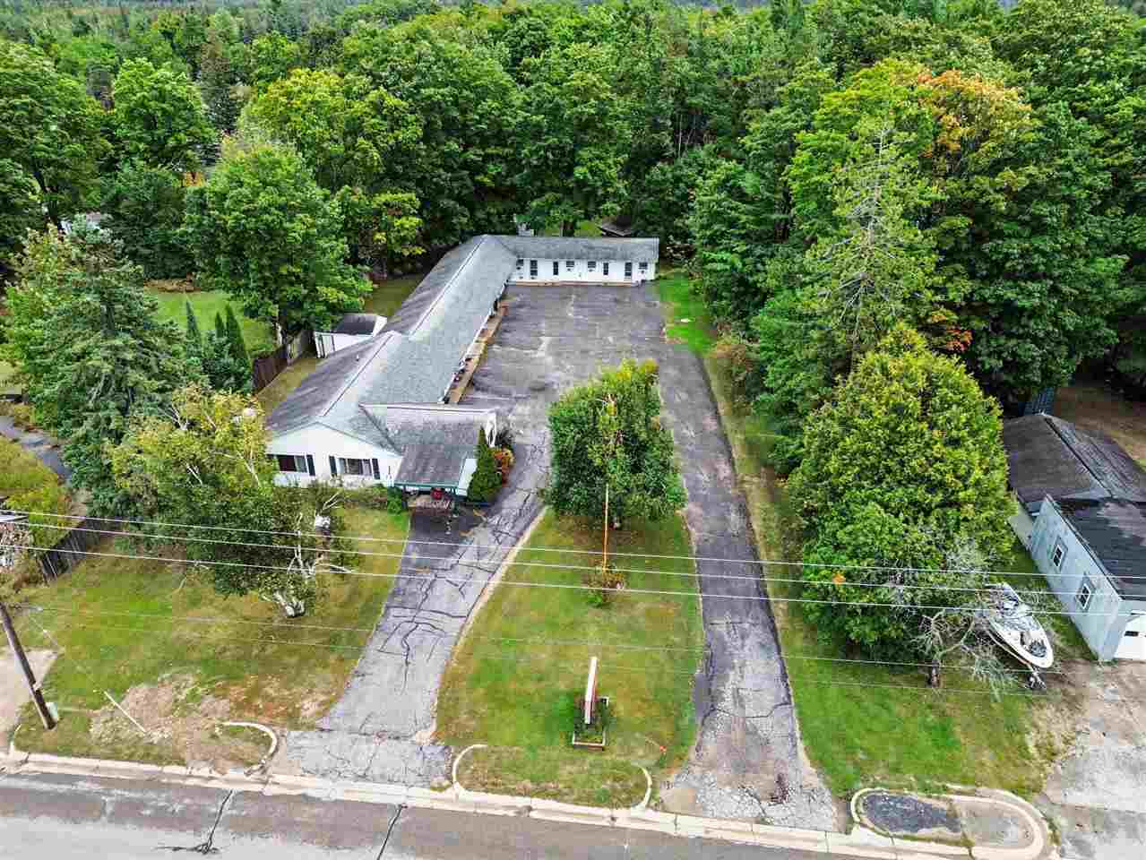 5692 N Us 31 Highway Levering MI 49755