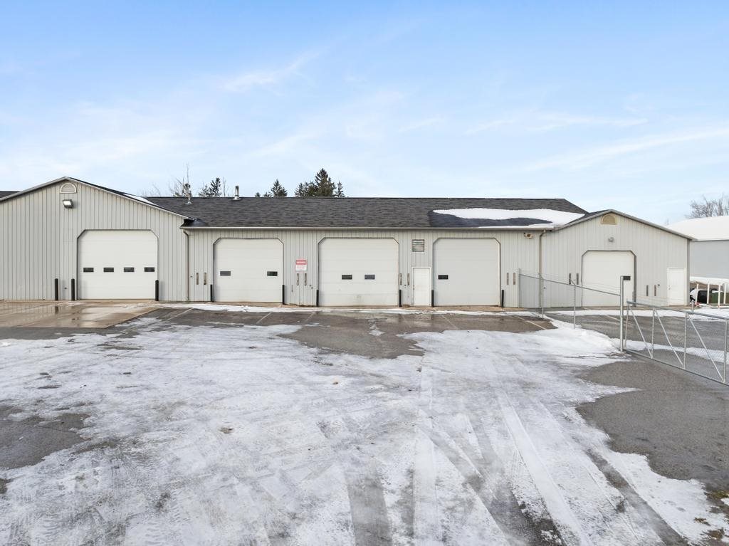 3859 Us-31 Brutus MI 49716