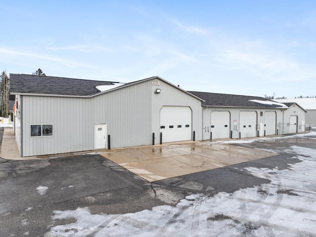 3859 Us-31 Brutus MI 49716