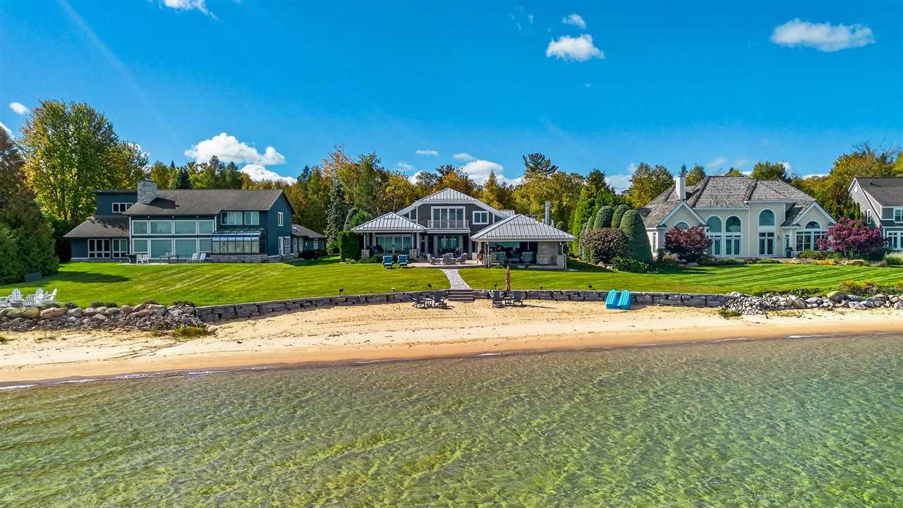 6140 Pine Lake Club Drive Charlevoix MI 49720