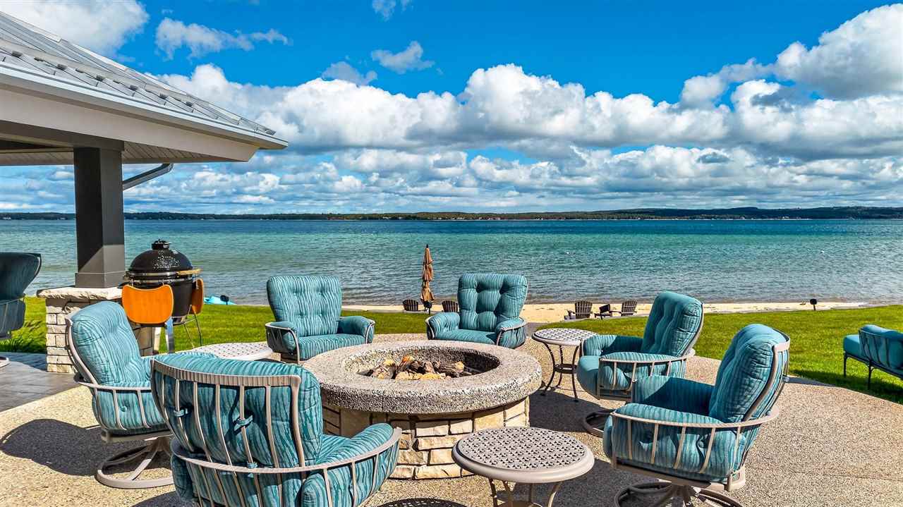 6140 Pine Lake Club Drive Charlevoix MI 49720