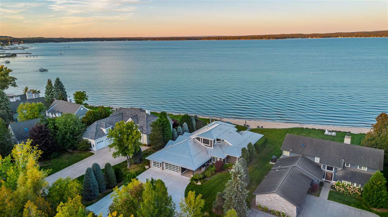 6140 Pine Lake Club Drive Charlevoix MI 49720