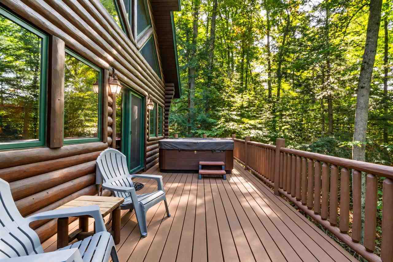 886 Cabin Drive Boyne City MI 49712