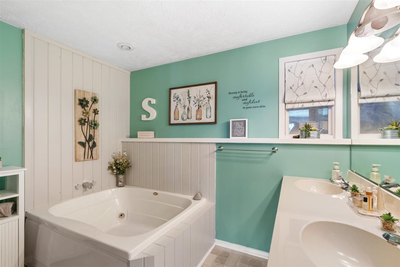 4749 S Pleasantview Road Harbor Springs MI 49740