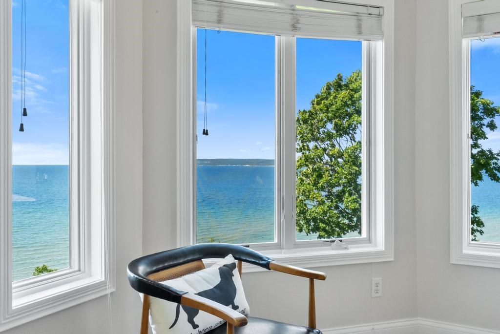 1142 Charlevoix Avenue Petoskey MI 49770