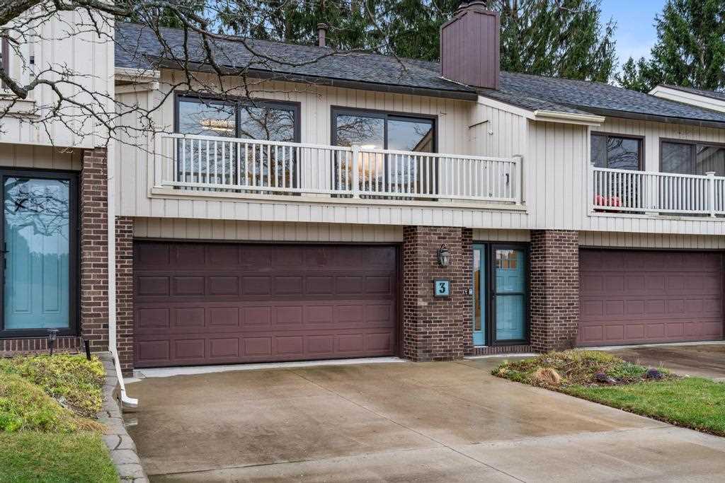 1287 La Chaumiere Petoskey MI 49770