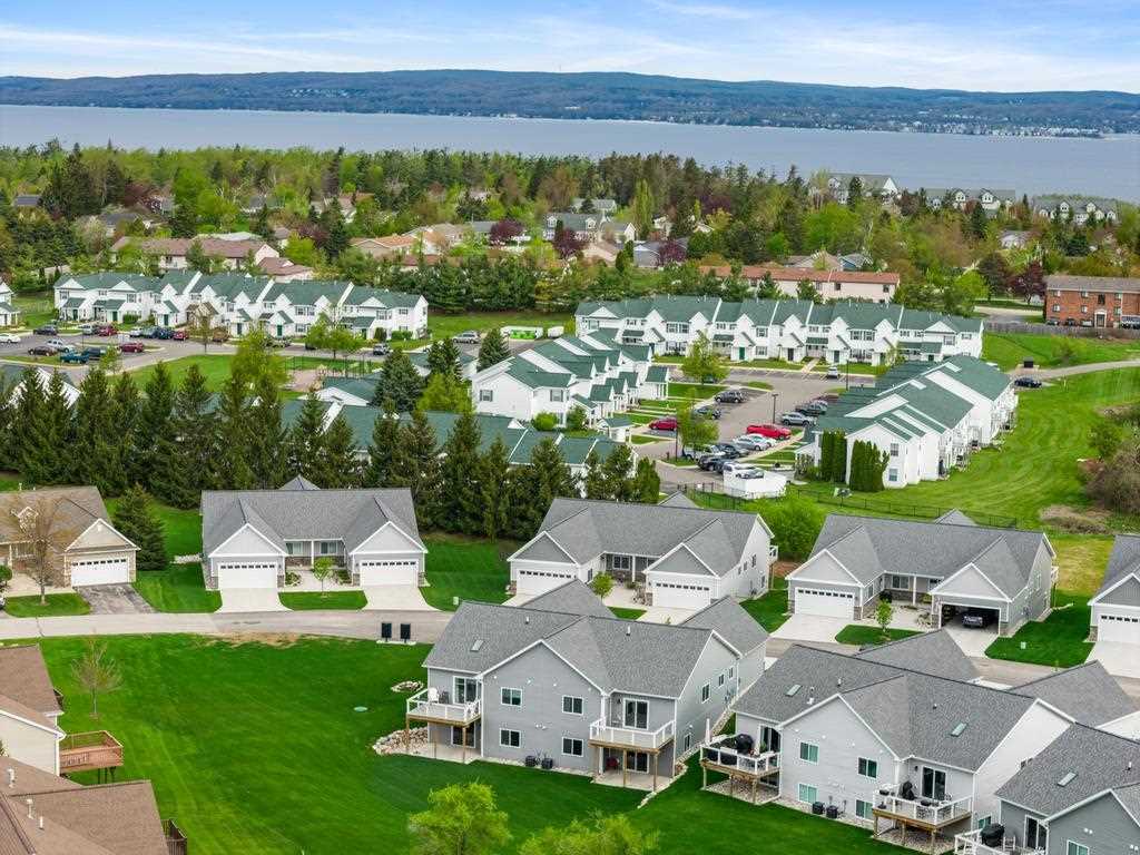 1573 Parmenter Petoskey MI 49770