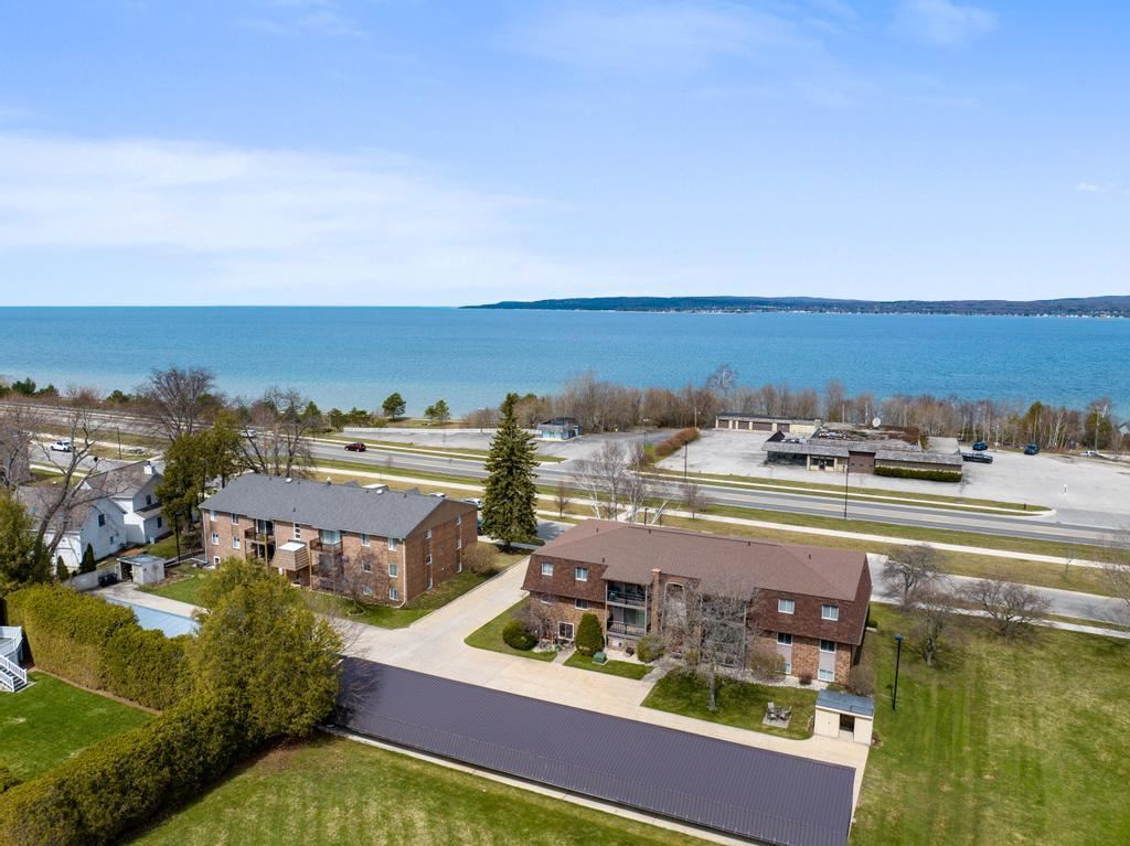 804 Arlington Avenue Petoskey MI 49770