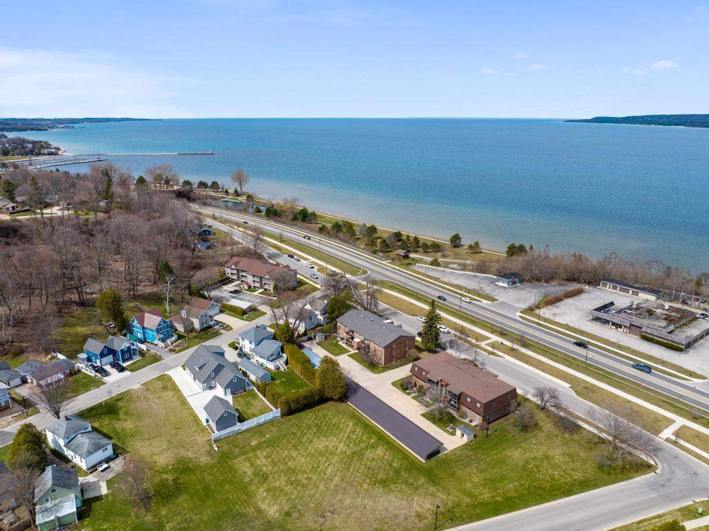 804 Arlington Avenue Petoskey MI 49770