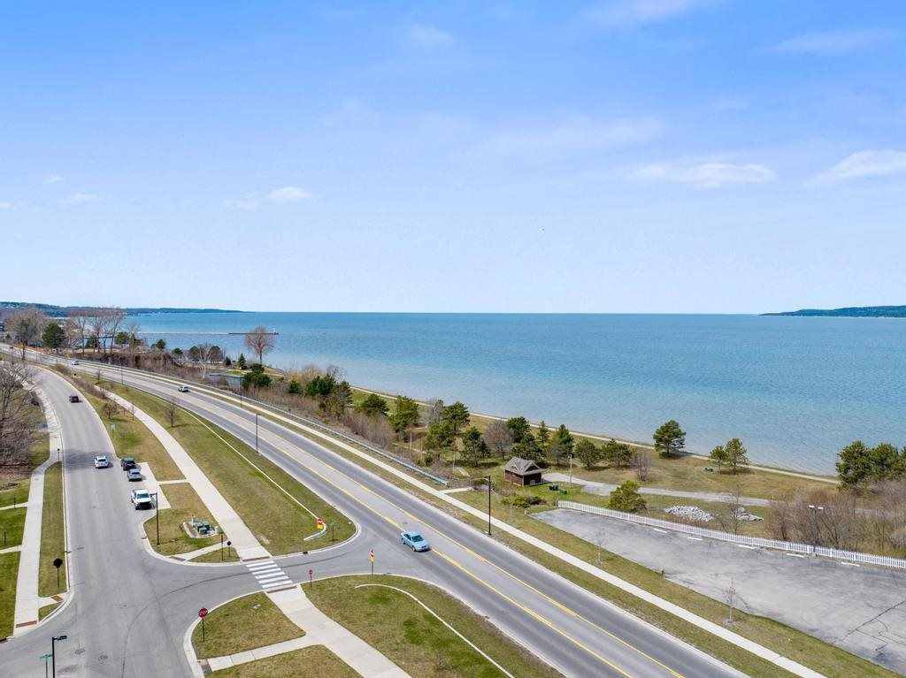 804 Arlington Avenue Petoskey MI 49770