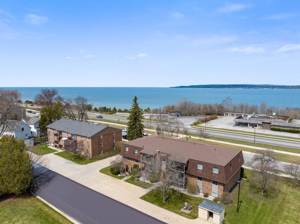 804 Arlington Avenue Petoskey MI 49770