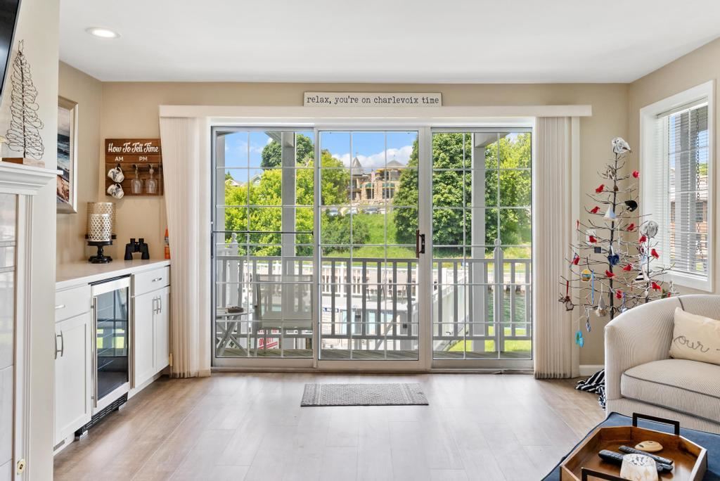 105 Park Avenue Charlevoix MI 49720