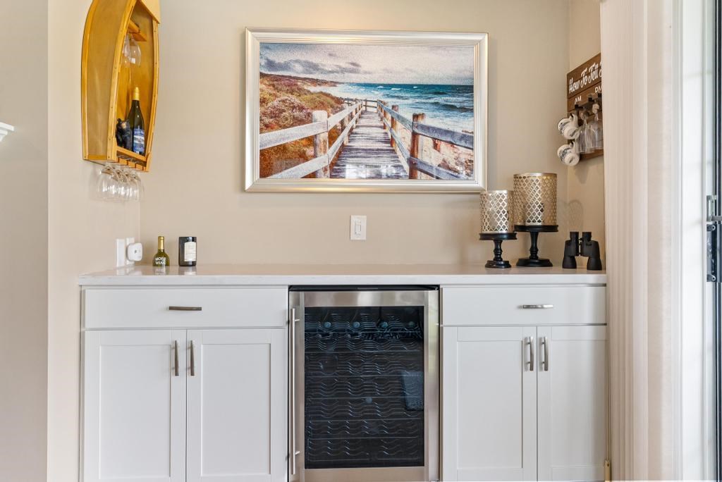 105 Park Avenue Charlevoix MI 49720
