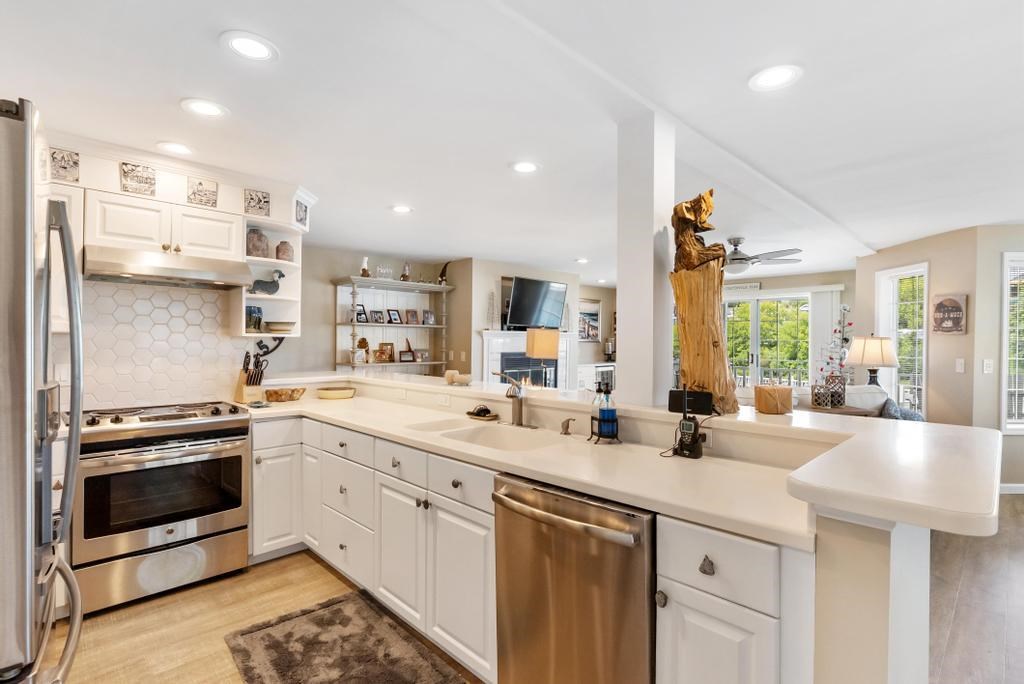 105 Park Avenue Charlevoix MI 49720