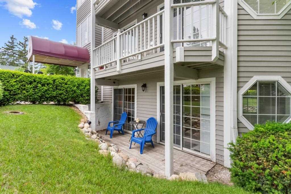 105 Park Avenue Charlevoix MI 49720
