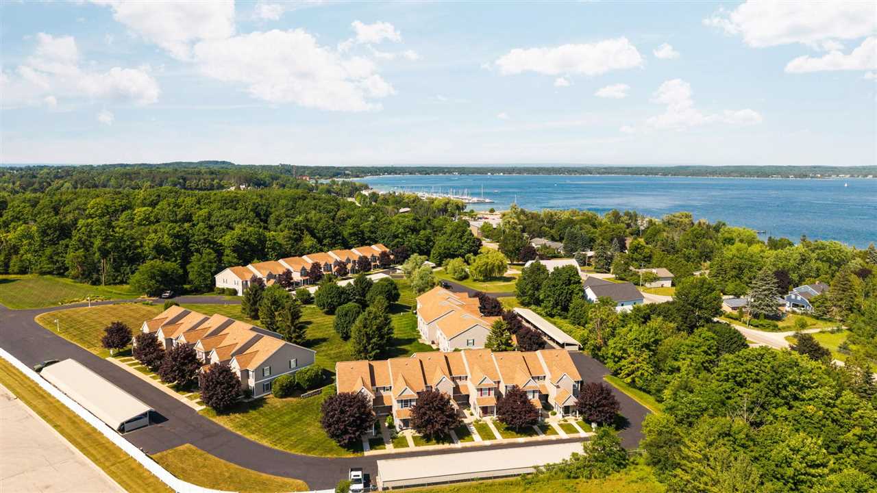 13401 Creekside Lane Charlevoix MI 49720