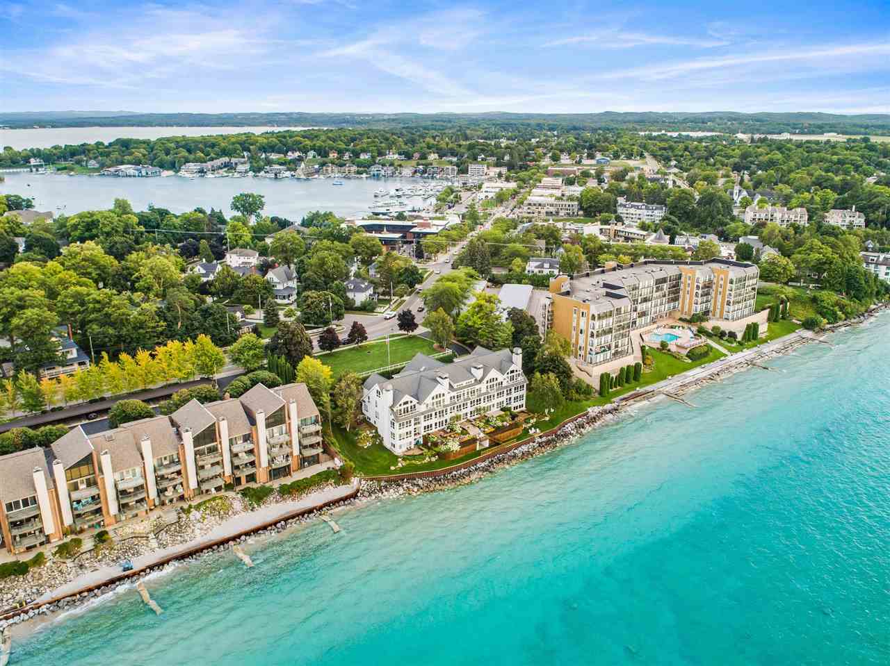 103 W Dixon Avenue Charlevoix MI 49720