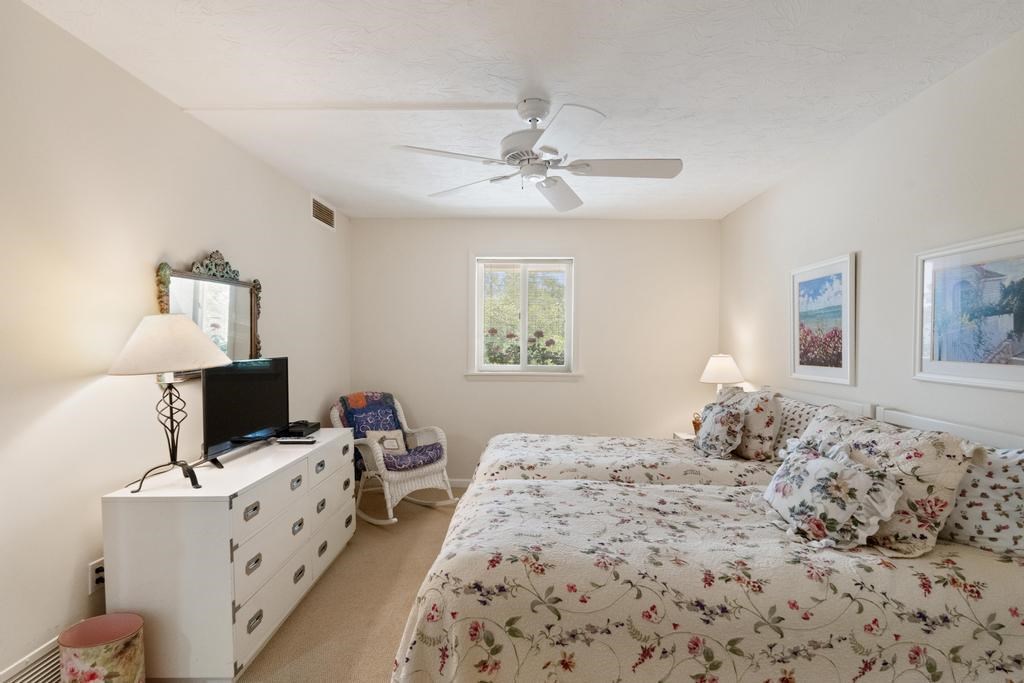 103 W Dixon Avenue Charlevoix MI 49720