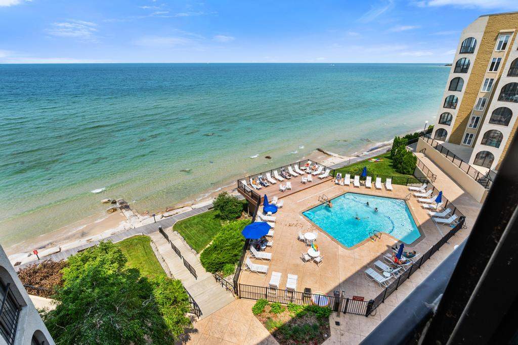 103 W Dixon Avenue Charlevoix MI 49720